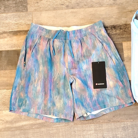 Lululemon Men's Multi-Color Pace Breaker Shorts, 7", Lined, Med. LIKE NEW - Picture 1 of 16